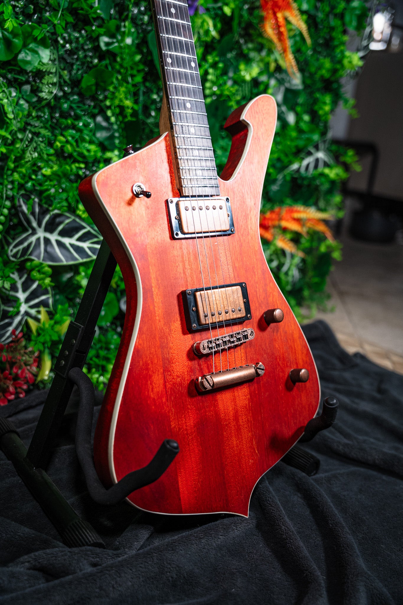 5 Quick Entry Iceman Giveaway – Lawless Lutherie